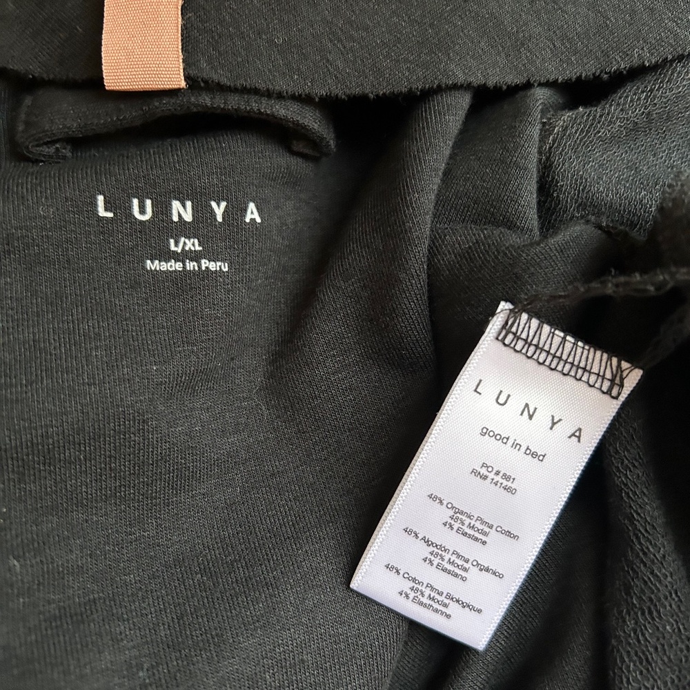 Brand NEW Lunya The Short Robe - Picture 7 of 8